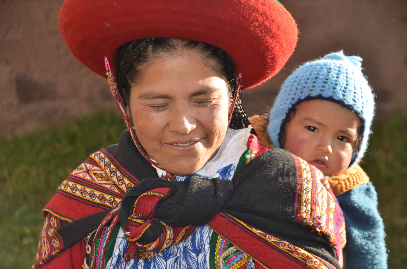 Mother with her son by Ed Figueiredo