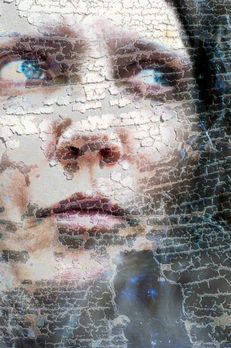 Shannon Maltbie-Davis (USA) - Cracked