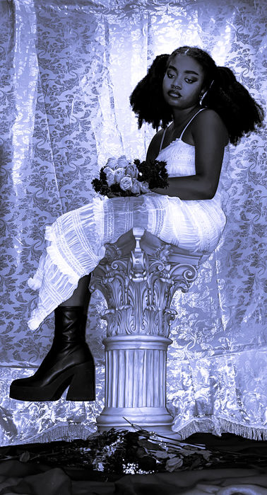 Jasmin Smith (USA) - PEDESTAL PERSPECTIVES: LOVE'S ILLUSION- SO PERFECT