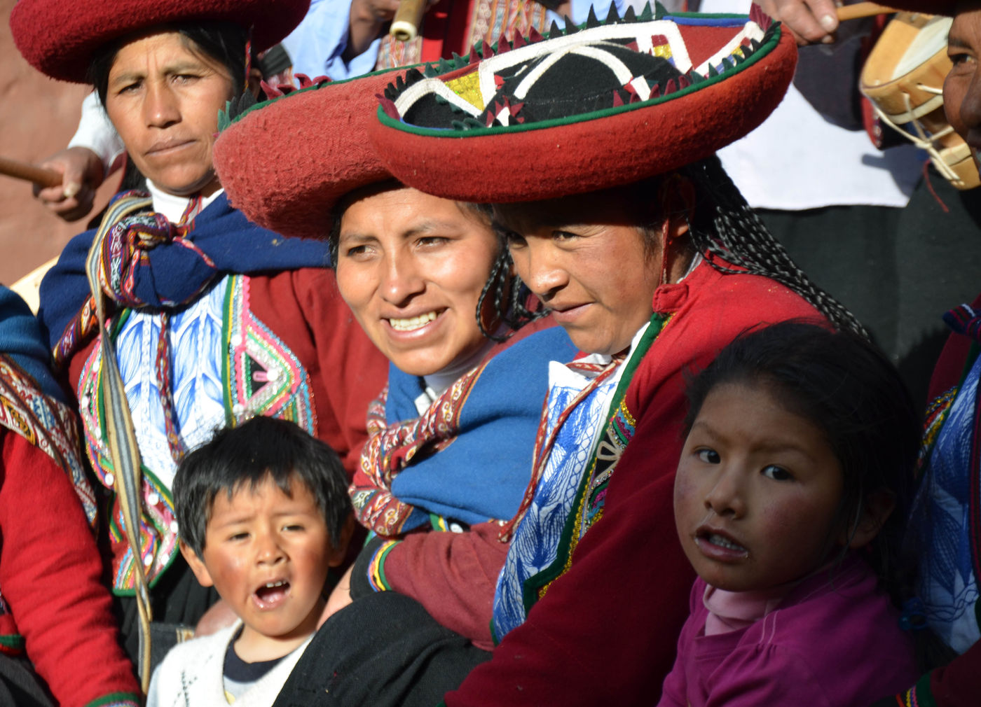 Peruvian party by Ed Figueiredo