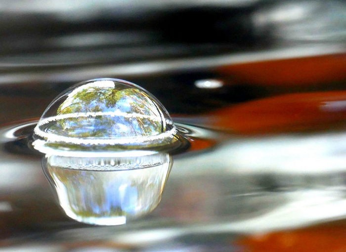 Matthias Krispien - THE FLOATING PLANET