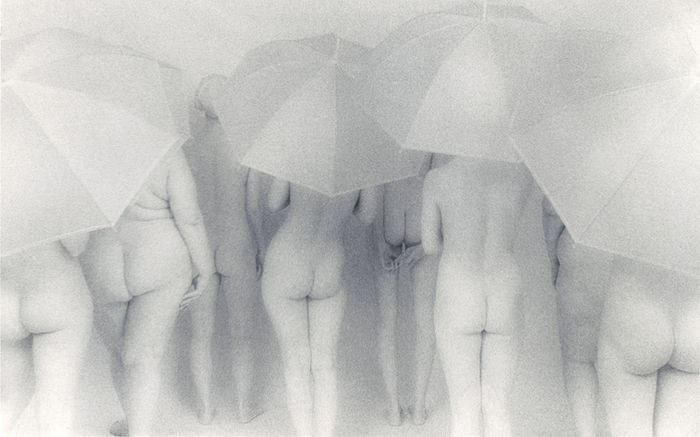 Lynn Bianchi - WOMEN WITH UMBRELLAS