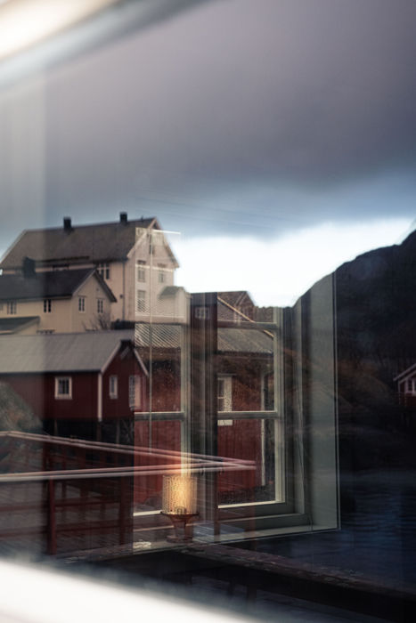 Alex van Leeuwen - Warm Inside, Ominous Outside