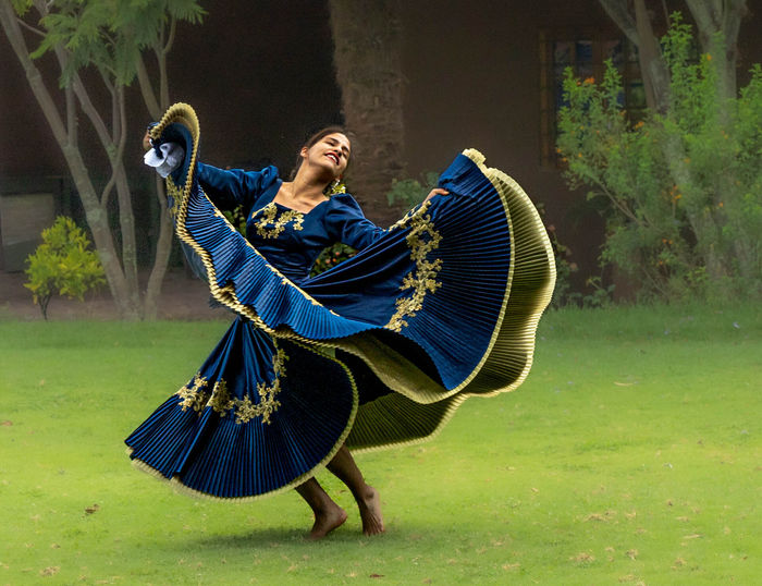 Kelly Graham - Marinera Dancer