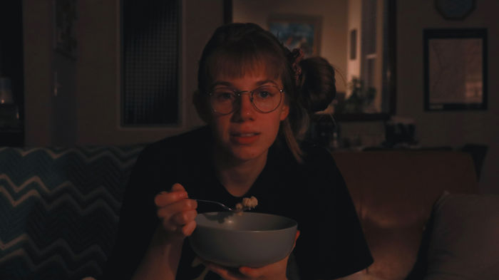 Brielle Barozzini (USA) - Life On Loop- Dinner & TV